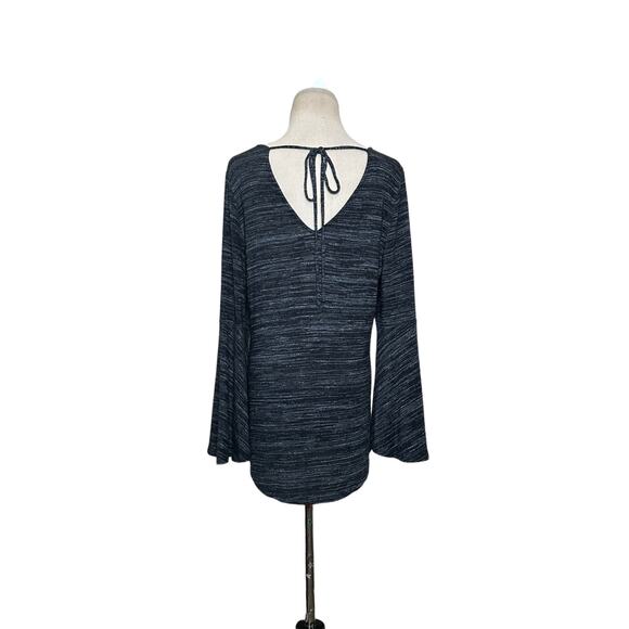 Loft marbled black v neck flare sleeves open back top size M - Picture 2 of 11